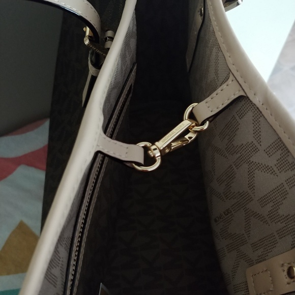 ⭐SOLD⭐Michael Kors - Picture 5 of 5